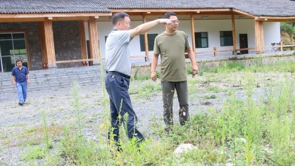 李立炎调研木鱼镇老君山村特色养殖产业